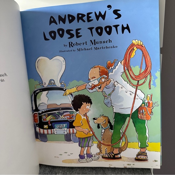 Book: Munsch More! : A Robert Munsch Collection Hardcover Robert Munsch - Picture 4 of 8